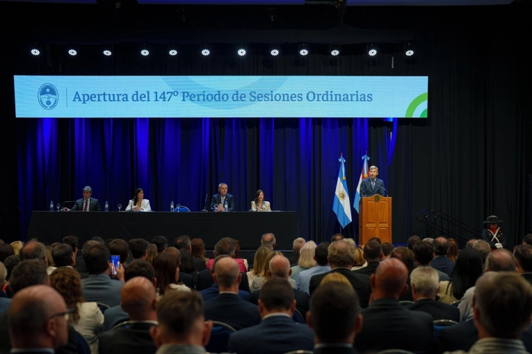 La oposici&oacute;n critic&oacute; el discurso de Frigerio en la apertura de la Asamblea Legislativa