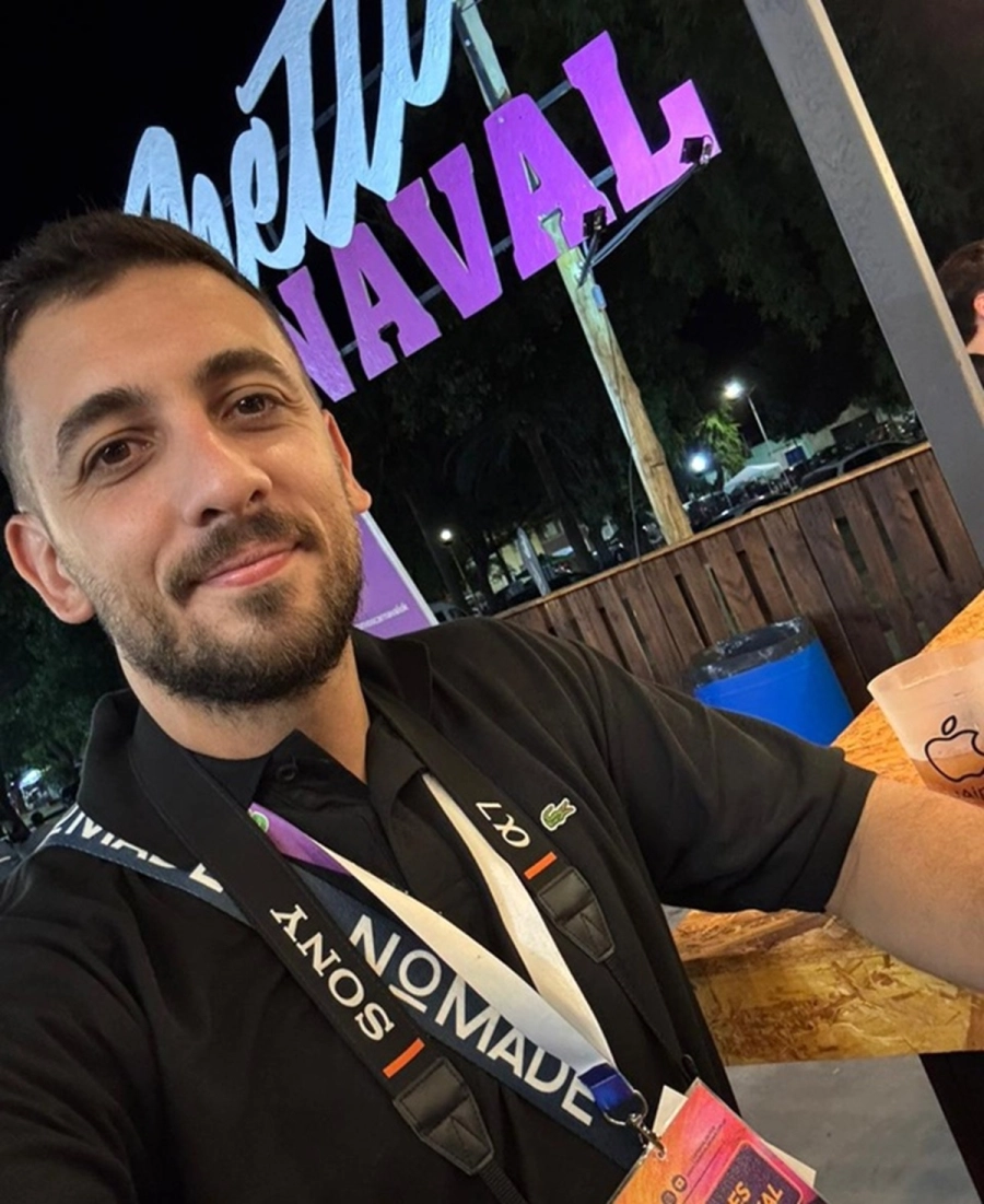 Juan Manuel Maruelli 
 - OVO Comunicaci&oacute;n