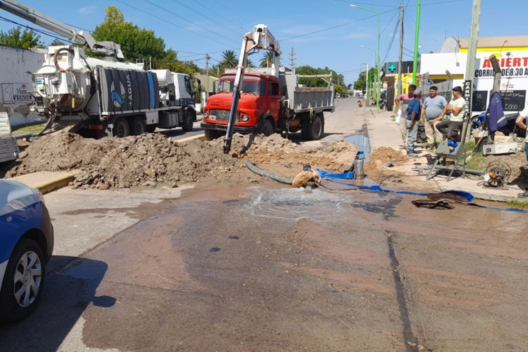 La rotura de un ca&ntilde;o en la zona de ingreso y egreso de la ciudad complic&oacute; el tr&aacute;nsito