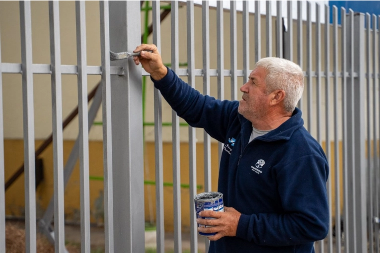 Ponen en valor el frente de la Residencia Socio Educativa &ldquo;Manuel Alarc&oacute;n&rdquo;