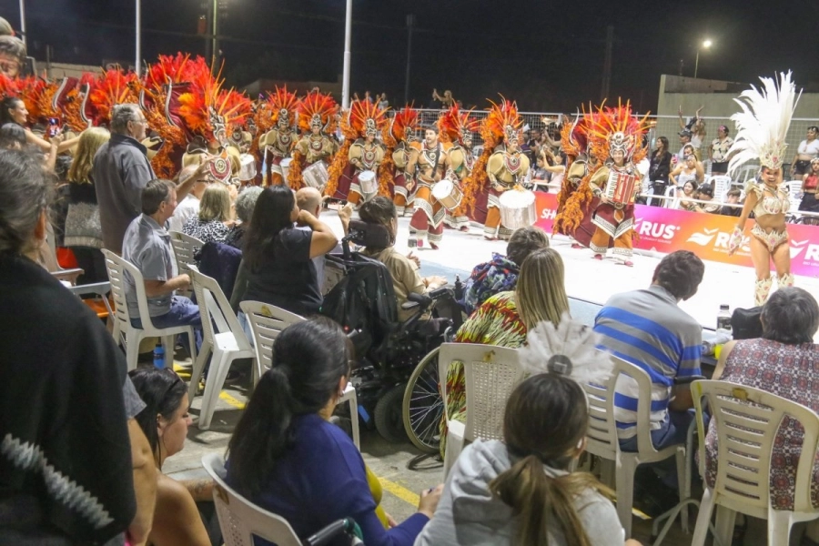 <i>Programa Acceder: 347 personas con discapacidad disfrutaron del Canaval del Pa&iacute;s</i>