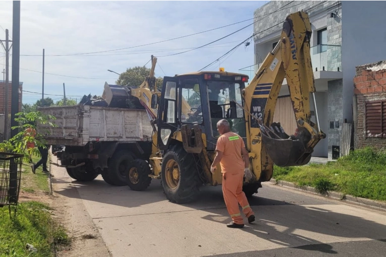 Campa&ntilde;a Patio Limpio 2025: Retiraron 43 camiones de residuos en un operativo que alcanz&oacute; a ocho barrios