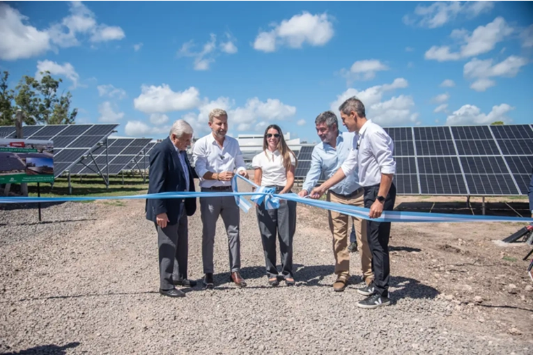 Frigerio inaugur&oacute; el parque solar del frigor&iacute;fico Fepasa en Concepci&oacute;n del Uruguay