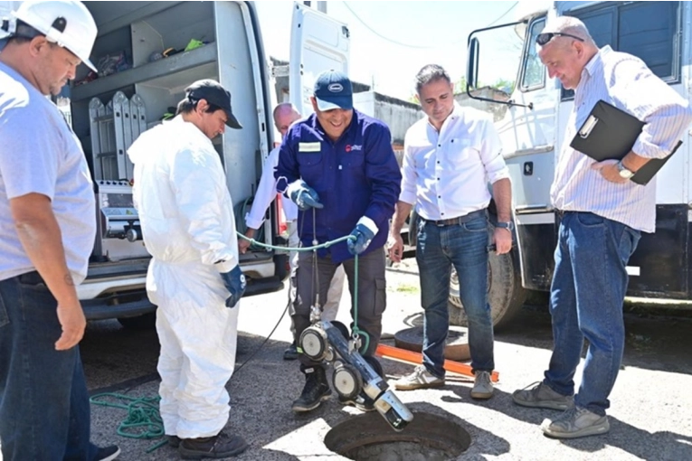 Implementaron una inspecci&oacute;n robotizada para localizar fallas en el sistema pluvial y cloacal