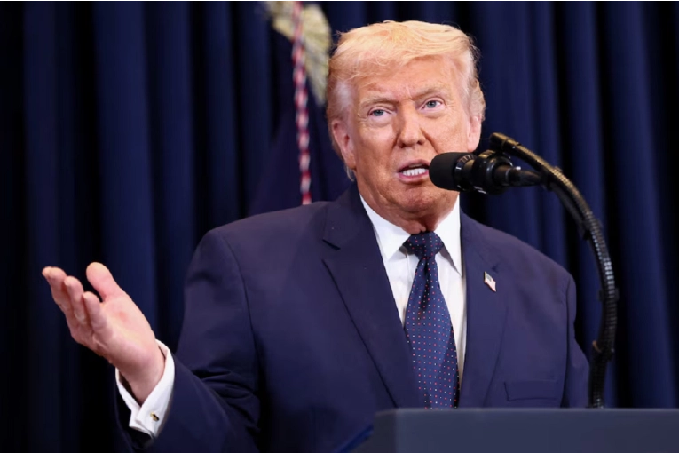 Trump amenaza con represalias in&eacute;ditas si Ir&aacute;n bloquea el Estrecho de Ormuz