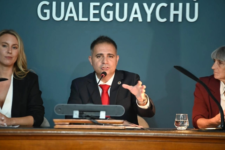 Hubo aplausos en la apertura de sesiones por dos temas hist&oacute;ricos: el dragado del r&iacute;o y la finalizaci&oacute;n del Hospital