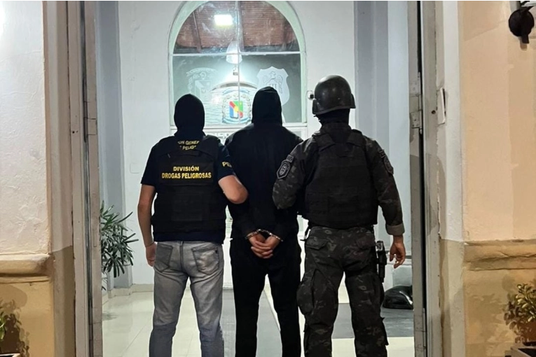 Allanamiento por narcomenudeo: secuestraron droga y hay un detenido