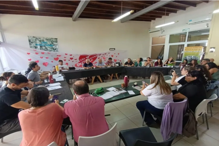 Agmer pidi&oacute; a la Provincia una convocatoria urgente a discutir salarios &ldquo;dignos&rdquo;