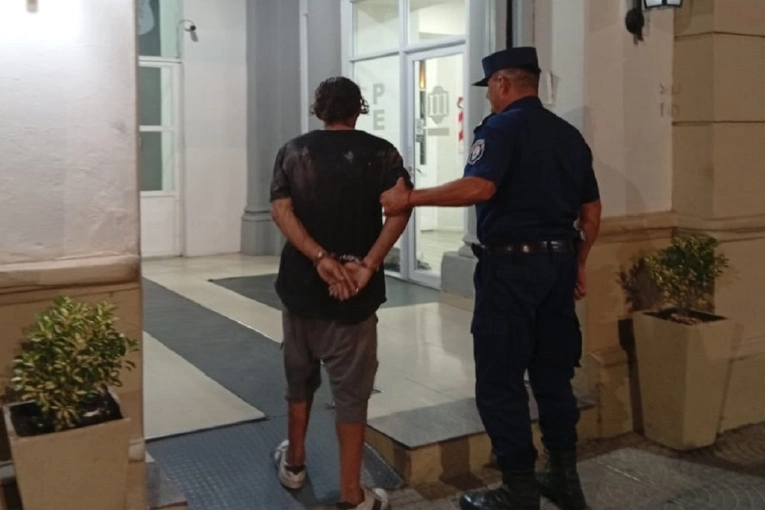 Aprehenden a un hombre tras intento de hurto en Gualeguaych&uacute;