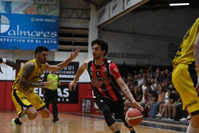 Central Entrerriano, con el primer objetivo cumplido, enfrenta esta noche a Villa Mitre