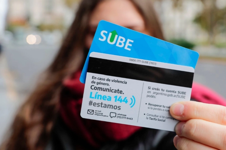 Docentes de primaria y secundaria acceden al transporte p&uacute;blico gratuito en Entre R&iacute;os