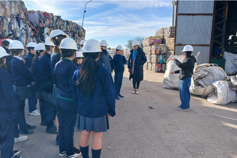 La Direcci&oacute;n Departamental de Escuelas declar&oacute; de Inter&eacute;s Educativo al programa ambiental municipal