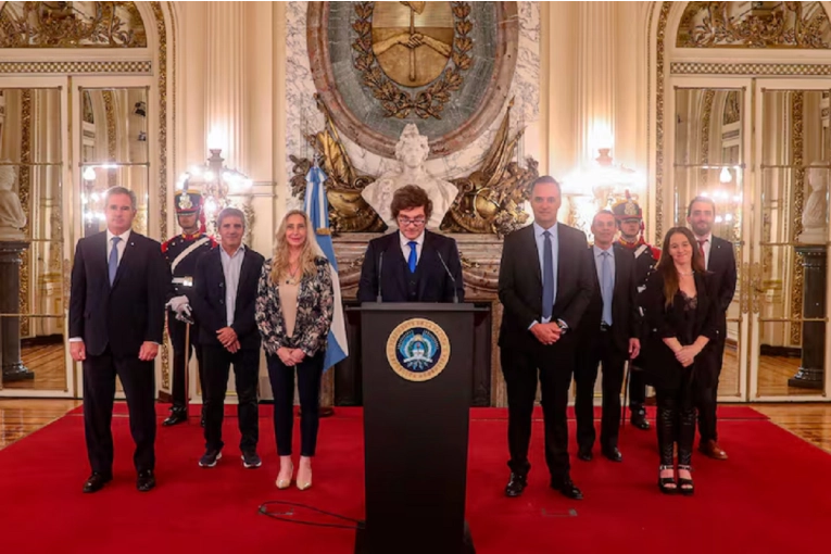 Milei resalt&oacute; la &ldquo;solidez jur&iacute;dica y diplom&aacute;tica&rdquo; del Gobierno en la causa YPF