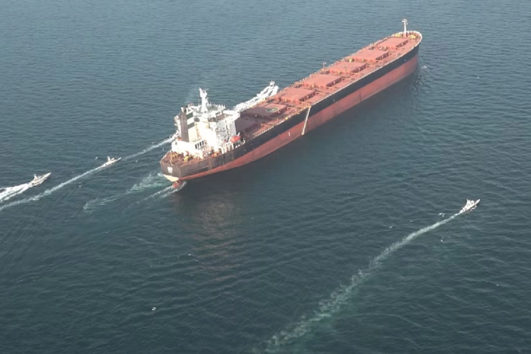 La Guardia Revolucionaria iran&iacute; intercept&oacute; tres buques y cerr&oacute; el paso a aliados de Israel y Estados Unidos