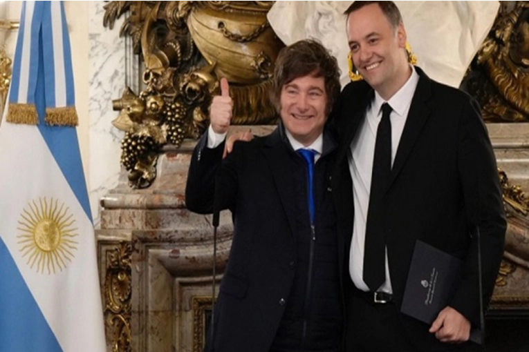 Milei se reuni&oacute; con Adorni y el Gobierno busca sostener al jefe de Gabinete en medio de la tensi&oacute;n pol&iacute;tica