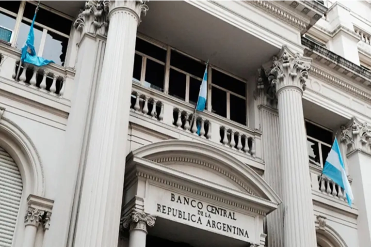 El Banco Central compr&oacute; m&aacute;s de US$ 400 millones y ya super&oacute; el 50% de la meta pactada para todo el a&ntilde;o