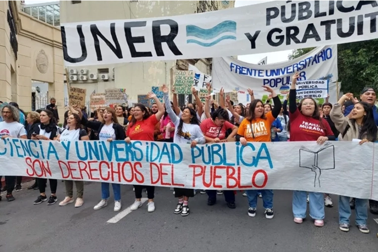 El Gobierno prepara el pago de $2,5 billones en financiamiento universitario y anticipa d&eacute;ficit