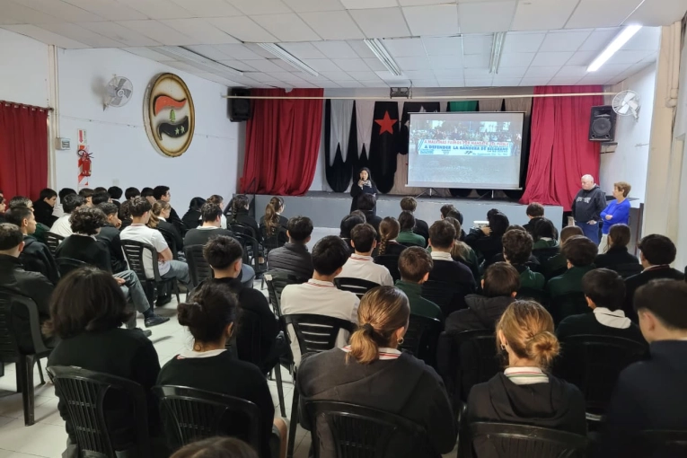 La causa Malvinas lleg&oacute; a las aulas a trav&eacute;s de una charla organizada en el Sirio Liban&eacute;s