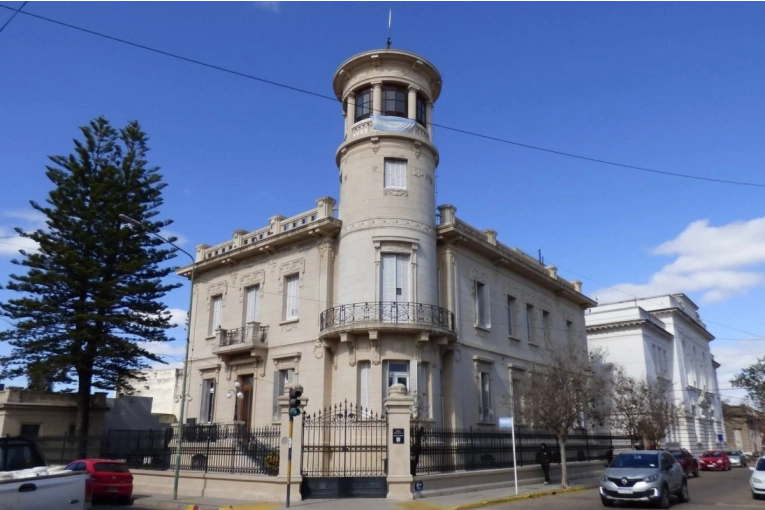 Invertir&aacute;n casi $40 millones en obras para mejorar la Escuela "Luis Clavarino"