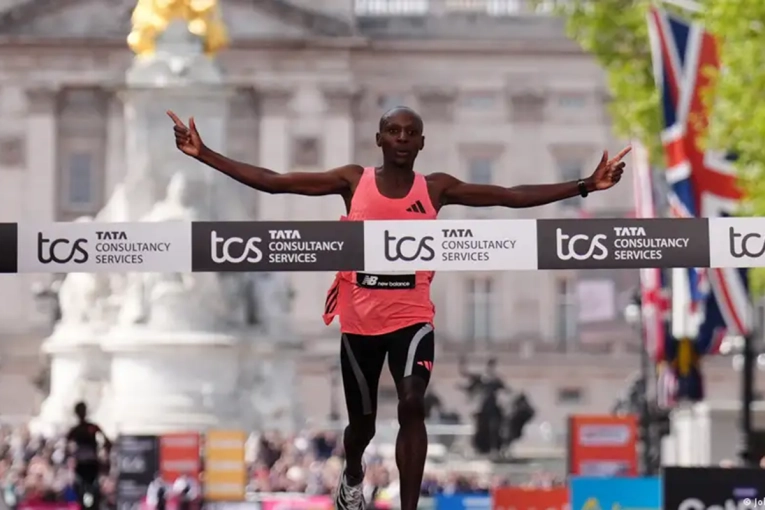 Hist&oacute;rico: un atleta rompi&oacute; el r&eacute;cord mundial de marat&oacute;n en Londres