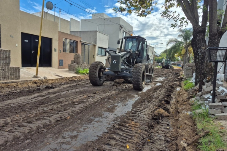 Reconstruyen de manera integral el adoquinado de Las Casuarinas