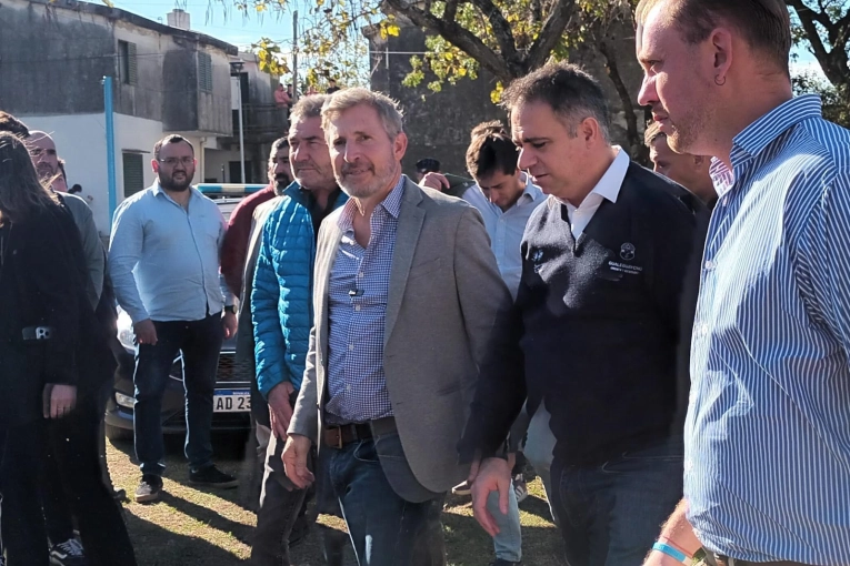 Frigerio y Roncaglia inauguraron los nuevos Puntos de Seguridad en Gualeguaych&uacute;