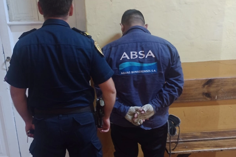 Termin&oacute; detenido tras negarse al control de alcoholemia e intentar agredir a la Polic&iacute;a