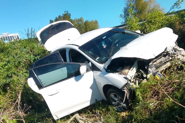 El Hospital Centenario atendi&oacute; a los heridos de un fuerte siniestro vial en la 14