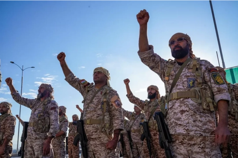 Ir&aacute;n desaf&iacute;a a Trump y le advierte que deber&aacute; elegir entre la guerra o un acuerdo