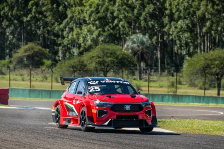 Ciarrocchi se qued&oacute; con la carrera del TC 2000 en Concordia