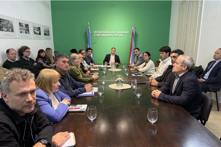 La paritaria pas&oacute; a cuarto intermedio: la propuesta del Gobierno a estatales y docentes
