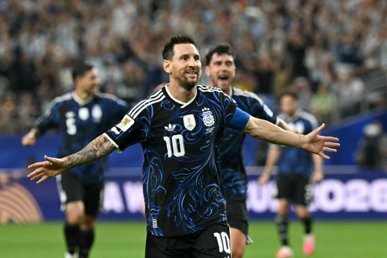 Argentina brill&oacute; ante Jordania y cerr&oacute; la fase de grupos del Mundial con puntaje ideal